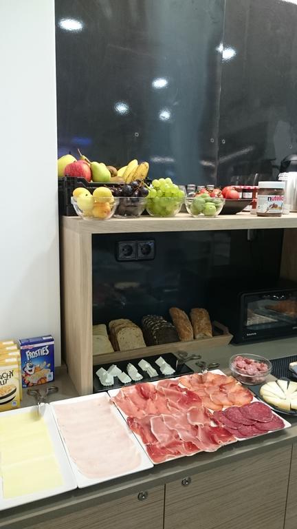 Zerupe Hotel 자라우츠 외부 사진