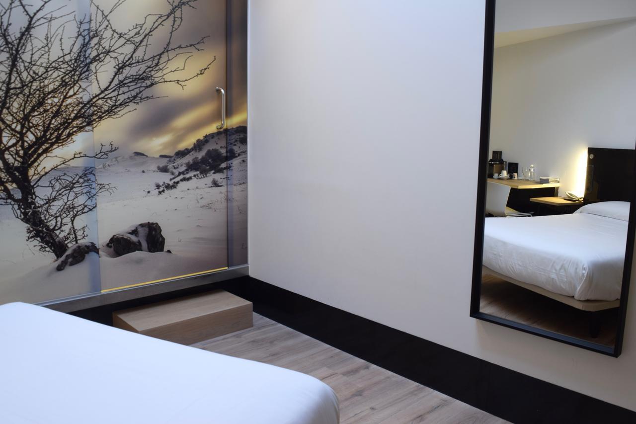 Zerupe Hotel 자라우츠 외부 사진