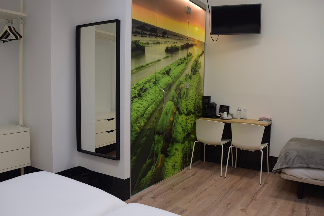 Zerupe Hotel 자라우츠 외부 사진